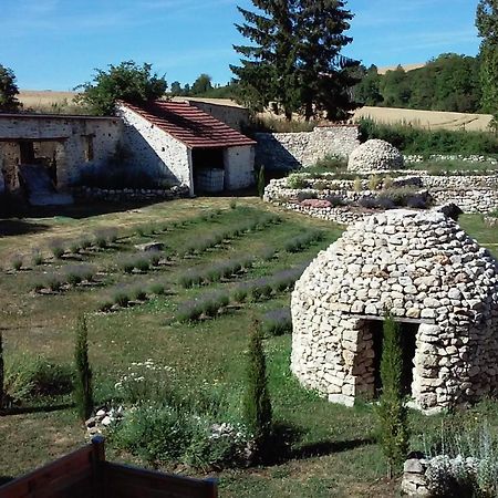 Villa Les Bories En Champagne Montlevon Esterno foto