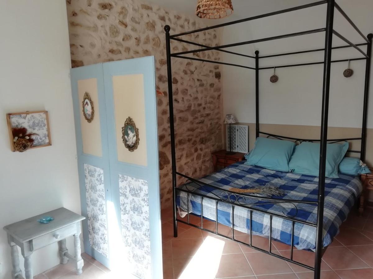 Villa Les Bories En Champagne Montlevon Esterno foto