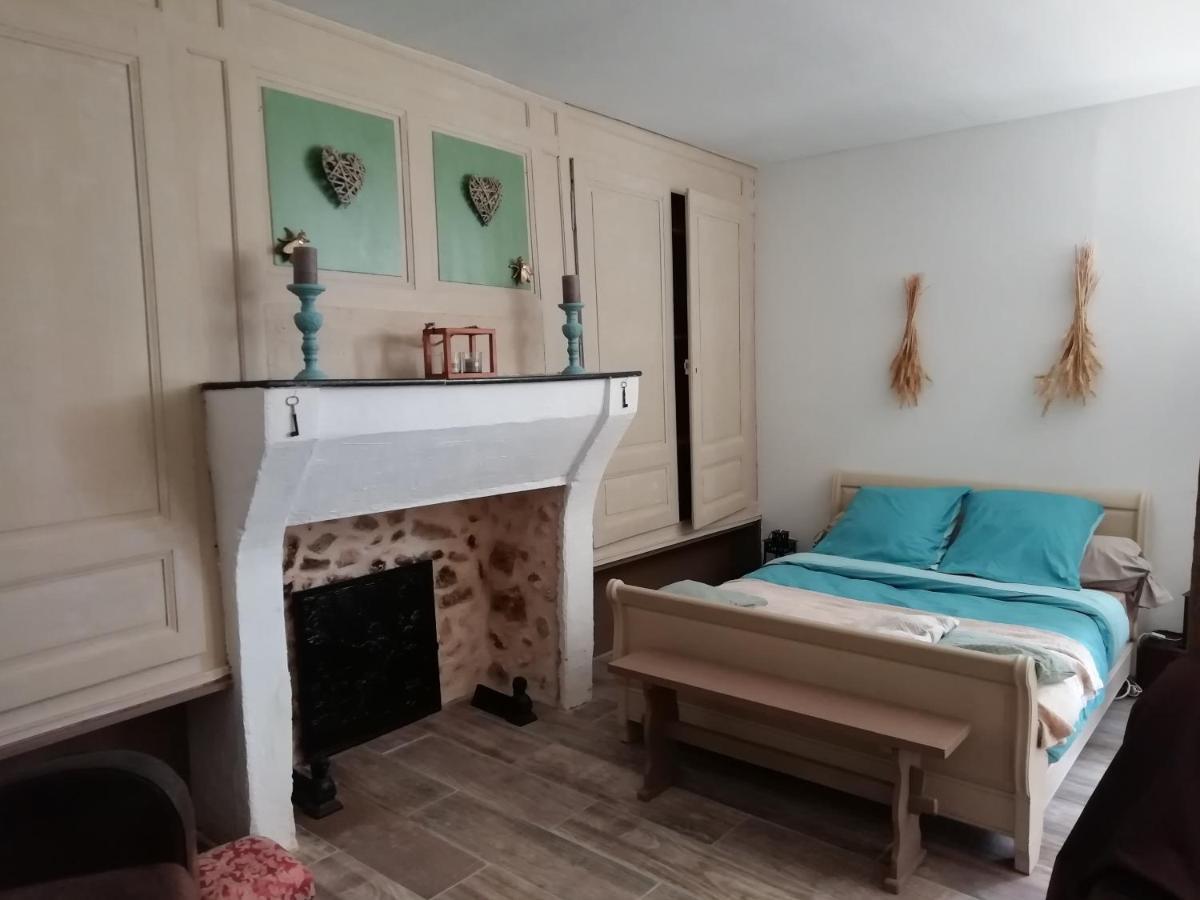 Villa Les Bories En Champagne Montlevon Esterno foto
