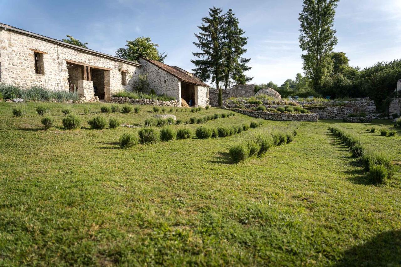 Villa Les Bories En Champagne Montlevon Esterno foto